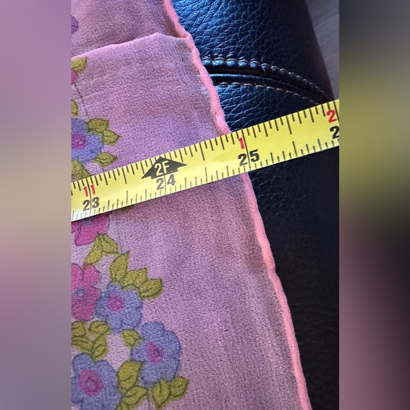 1960’s VINTAGE SCARF!! purple hippie flower motif - Picture 13 of 14